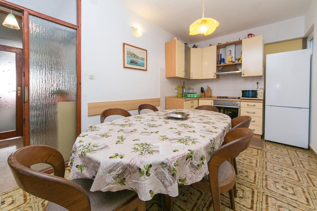 Apartments By The Sea Brist, Makarska - 15714 Podaca Buitenkant foto