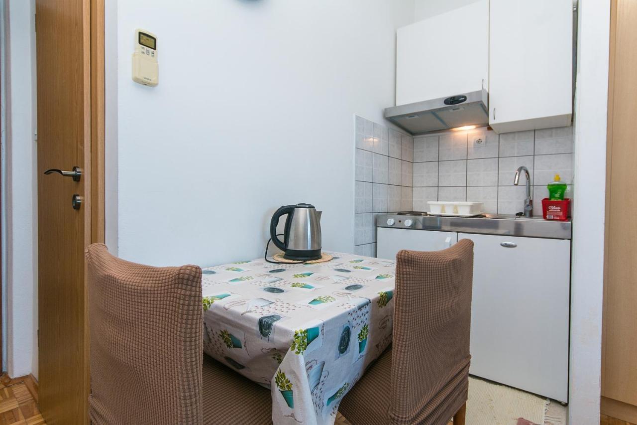 Apartments By The Sea Brist, Makarska - 15714 Podaca Buitenkant foto